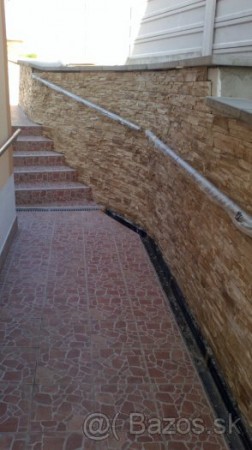 Protišmikova dlazba a vonkajši obklad